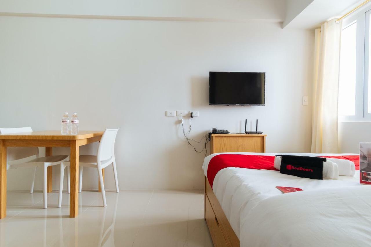 Reddoorz Plus @ Silk Residences Sta. Mesa Monthly Stay Manila Esterno foto