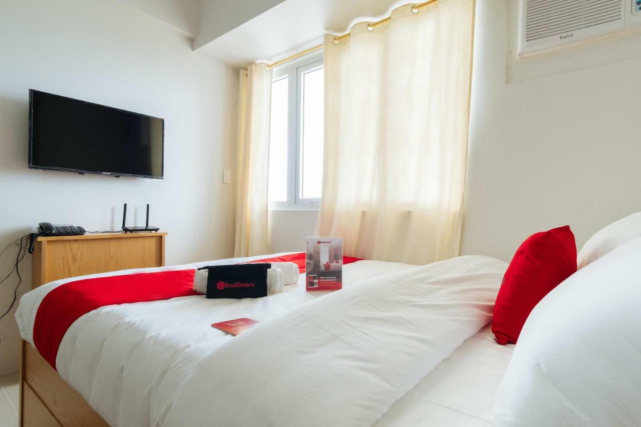 Reddoorz Plus @ Silk Residences Sta. Mesa Monthly Stay Manila Esterno foto