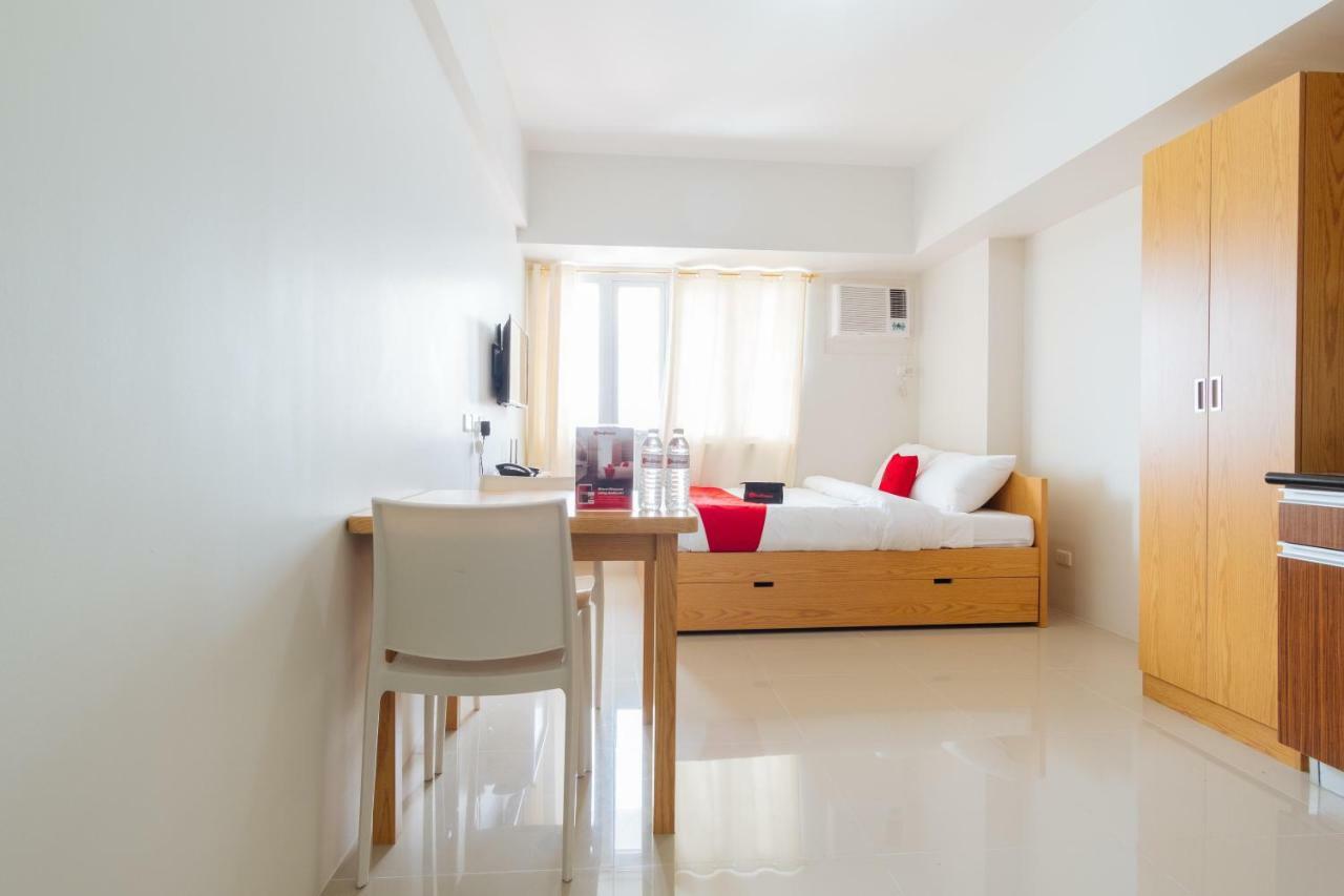 Reddoorz Plus @ Silk Residences Sta. Mesa Monthly Stay Manila Esterno foto