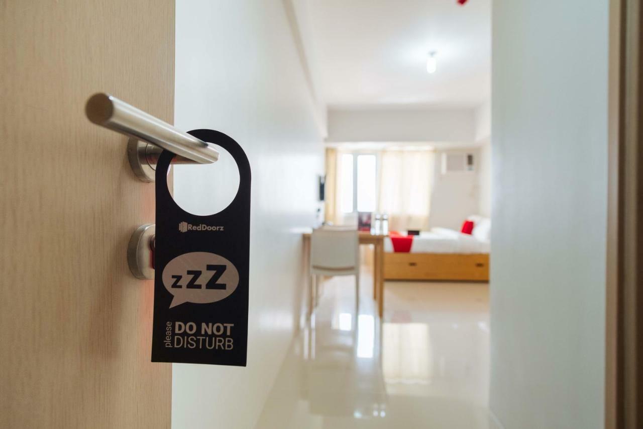 Reddoorz Plus @ Silk Residences Sta. Mesa Monthly Stay Manila Esterno foto